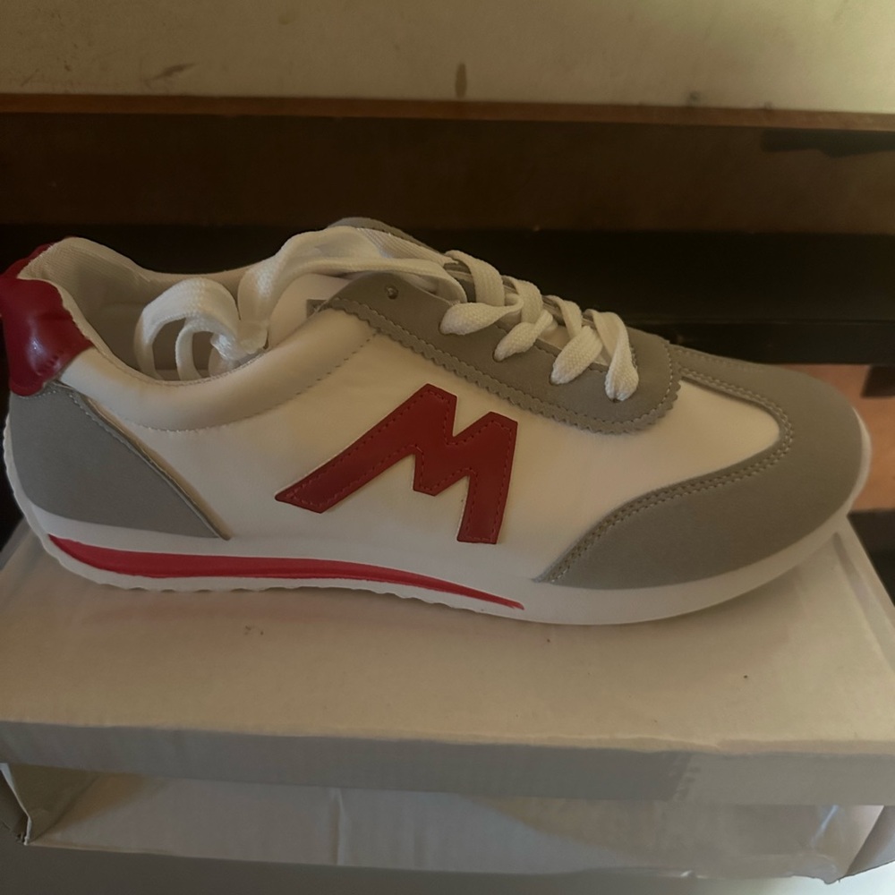 Size 9.5 Colors are white gray and red